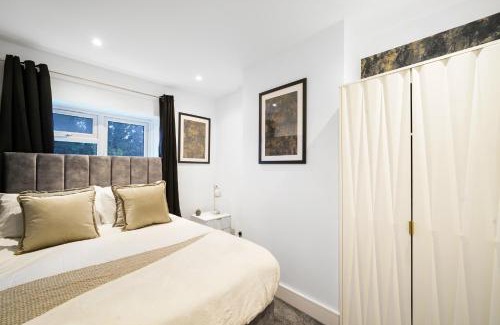 Wormholt and White City Casa | Amazing Abode in Shepherds Bush