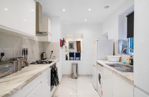 Wormholt and White City Casa | Amazing Abode in Shepherds Bush