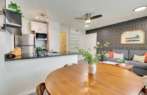Cherrywood Casa | Amazing and Modern 1Bd/1Ba Apt Close to UT & DT