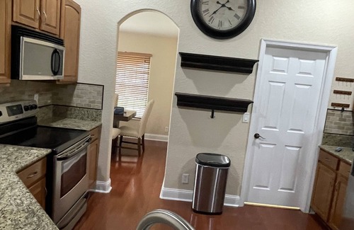 Port Saint Lucie Casa | Amazing and spacious home. 4be2Bth, and beautiful screened private pool.