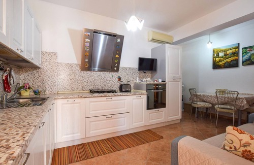 Marina di Caronia Apartamento | Amazing apartment in Caronia Marina with WiFi