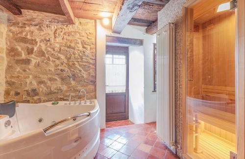 Monte Petriolo Apartamento | Amazing apartment in Montepetriolo -PG- with 2 Bedrooms