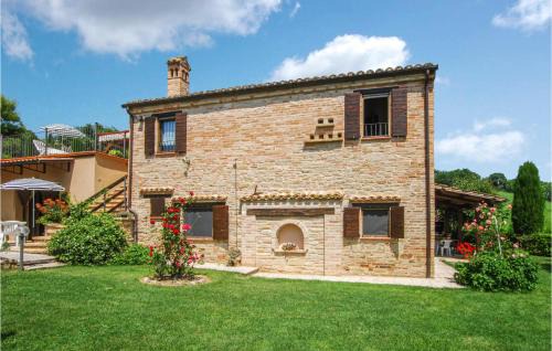 Monte Rinaldo Apartamento | Amazing Apartment In Monte Rinaldo