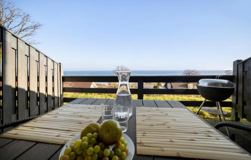 Sandkaas Apartamento | Amazing Apartment In Allinge With Wifi