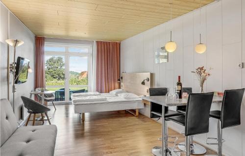 Sandvig Apartamento | Amazing Apartment In Allinge With Wifi