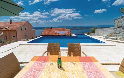 Klanfari Apartamento | Amazing Apartment In Dramalj With Wifi