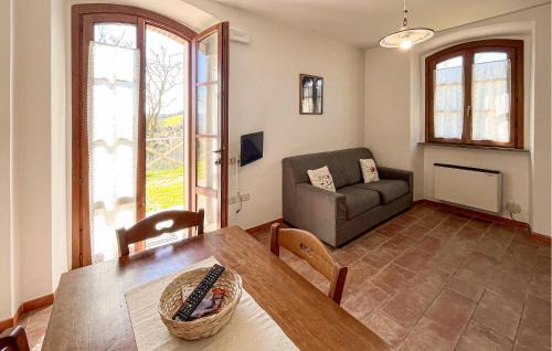 Monteluiano Apartamento | Amazing Apartment In Gubbio With Wifi