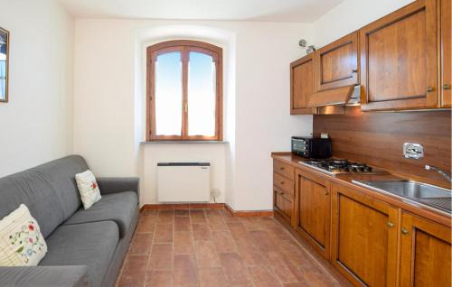 Monteluiano Apartamento | Amazing Apartment In Gubbio With Wifi