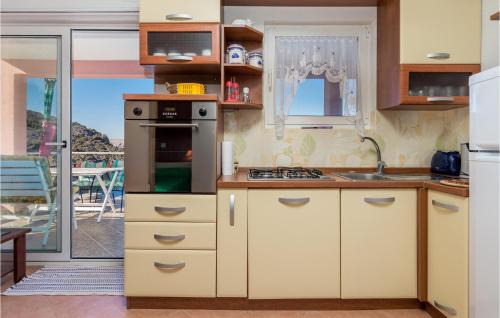 Stinica Casa | Amazing Apartment In Jablanac With Wifi