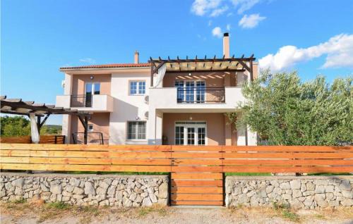 Pirovac Apartamento | Amazing Apartment In Kasic With Wifi