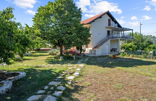 Gradina Apartamento | Increíble apartamento en Lozovac con.