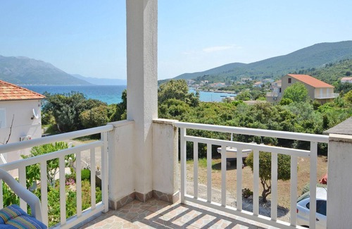 Kneza Apartamento | Amazing Apartment in Racisce With Wifi and 3 Bedrooms