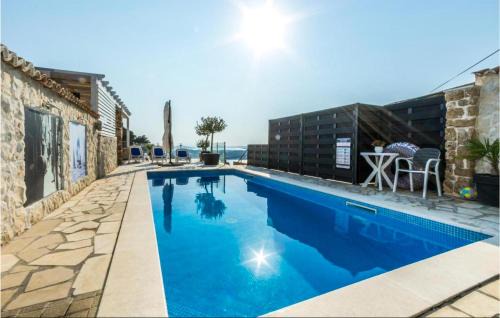 Meterize Apartamento | Amazing Apartment In Sibenik With Sauna