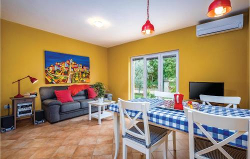 Babici Apartamento | Amazing Apartment In Umag With Wifi