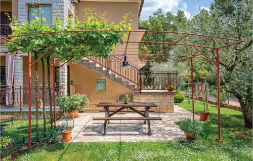 Babici Apartamento | Amazing Apartment In Umag With Wifi