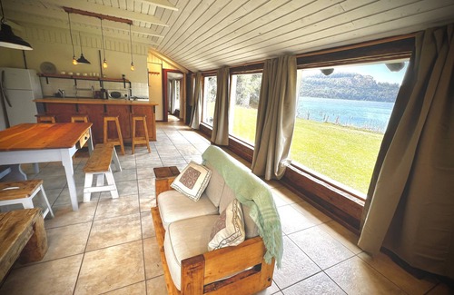 Colonia Suiza Cabina | Amazing Cabin on the Shore of Lake Moreno H58 by Apartments Bariloche