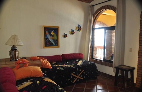 Los Pescadores Casa | 4 recámaras frente a la playa con piscina climatizada en patio aislado