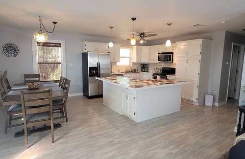 Henderson Point Casa | Amazing Beach Cottage