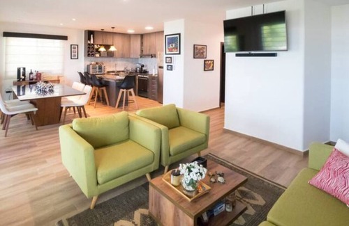 Las Nunez Apartamento | AMAZING BEACHFRONT 3 BEDROOM 4 BATH APARTMENT