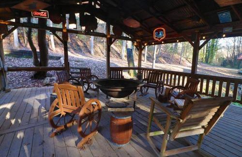 Helen Casa | Amazing Cabin fireplace and stream #11