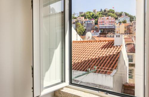 Mouraria Apartamento | Amazing Castle Views in Historic Center