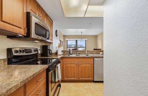Bokeelia Condominio | Amazing Condo in Four Winds!