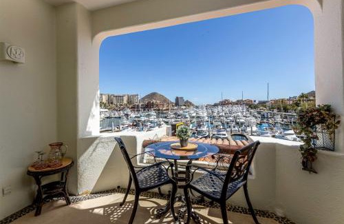 Centro Casa | Amazing Condo Overlooking Cabo Marina Pool Access