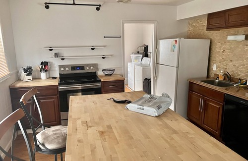 Hazel Park Casa | Amazing cute house, in the middle of Hazel park, close to 75 and 696