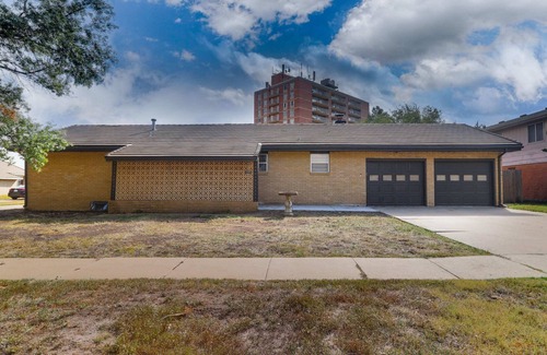 Wichita Casa | Amazing East Side 3BR 2BA Wifi SMRT TV
