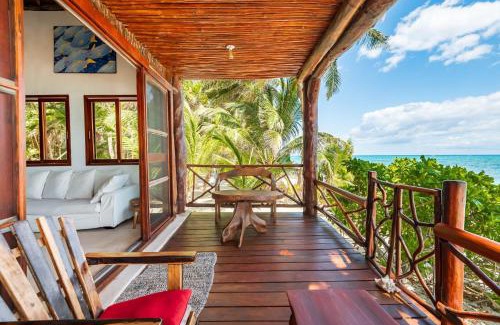 Chacchoben Casa | Amazing ECO Palapa at Private Beach in Sian Kaan.