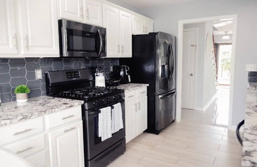 Hayfield Dundee Casa | Amazing/Entire house 5 min away from the Airport