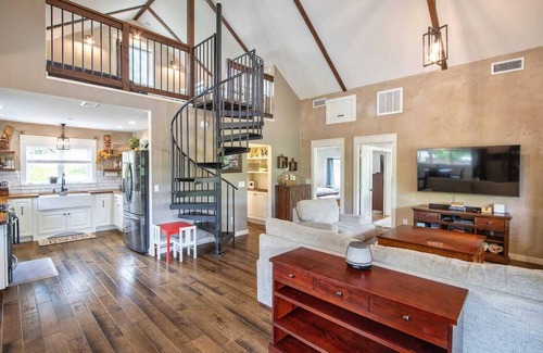 Fallbrook Casa | Amazing escape! Private pond+yard games+EV charger