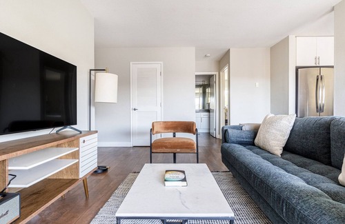 Foster City Apartamento | Amazing Foster City 1BR w/ Pool, W/D, Gym, near highways, by Blueground