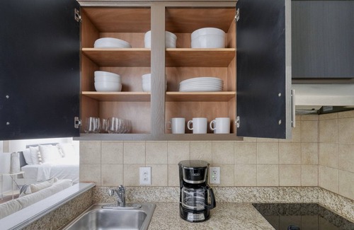 Gateway Apartamento | Amazing Gateway Studio w/ Gym, Pool, nr Movies, by Blueground