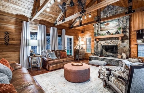 Leander Cabina | Amazing Hill Country Experience, Cabin on 14 Acres