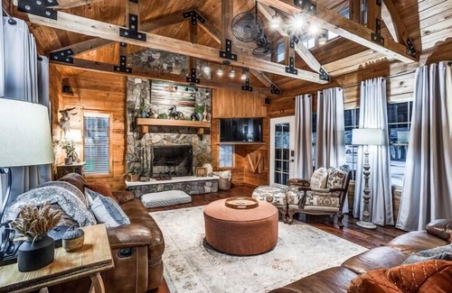 Leander Cabina | Amazing Hill Country Experience, Cabin on 14 Acres