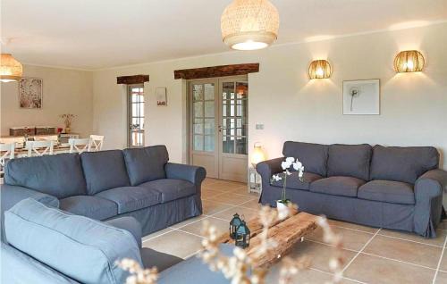 Lussas-et-Nontronneau Casa | Amazing Home In Lussas Et Nontronneau With Wifi