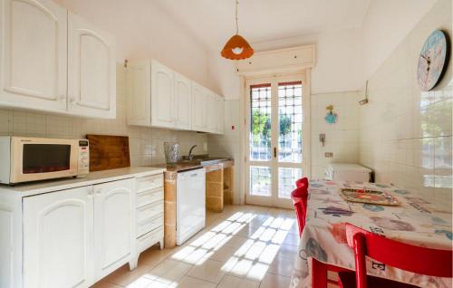 Torre Specchia Ruggeri Casa | Amazing Home In Torre Specchia Ruggeri