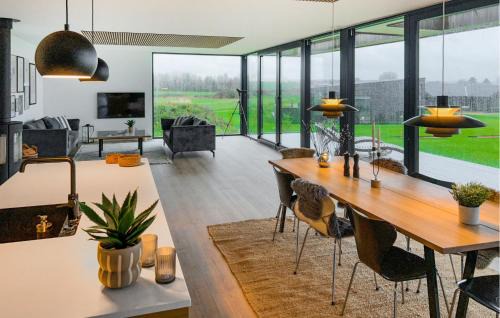 Hvidbjerg Strand Casa | Amazing Home In Børkop With Wifi