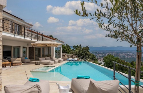 Bregi Casa | Impresionante casa en Bregi con sauna