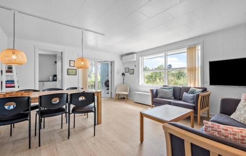 Rindby Strand Casa | Amazing Home In Fanø With Wifi