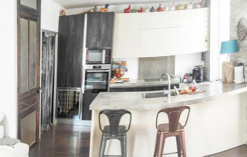 Sausset-les-Pins Casa | Amazing Home In Sausset-Les-Pins