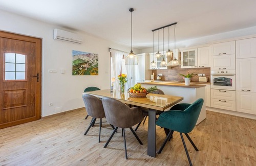 Grizane Casa | Impresionante casa en Grizani con sauna