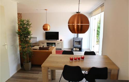 Grou Casa | Amazing Home In Grou With Wifi