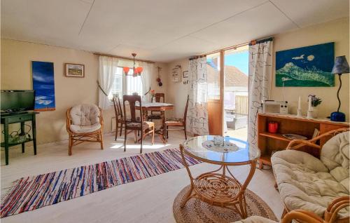 Kungshamn Casa | Amazing Home In Hovenäset With Kitchen