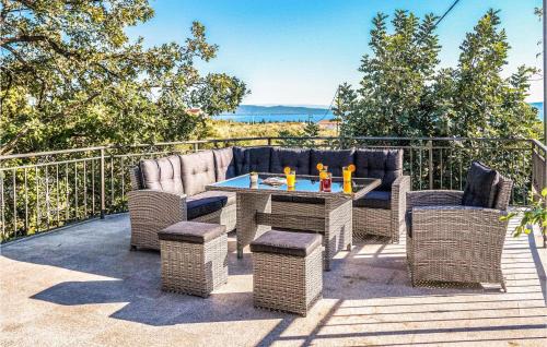 Kastela Casa | Amazing Home In Kastel Luksic