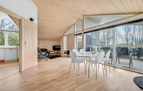 Tranbjerg J Casa | Amazing Home In Mårslet With Wifi
