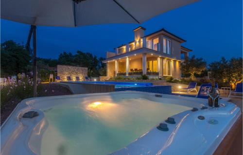 Milovcici Casa | Amazing Home In Malinska With Sauna