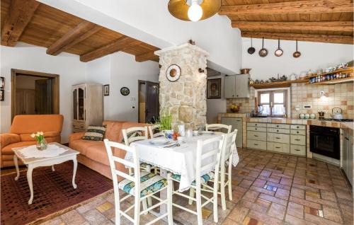 Sucici Casa | Amazing Home In Moscenice With Wifi