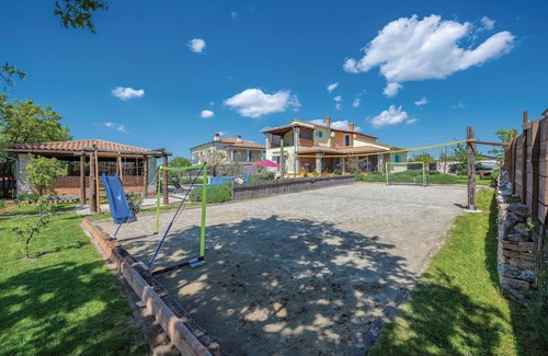 Rezanci Casa | Increíble casa en Rezanci